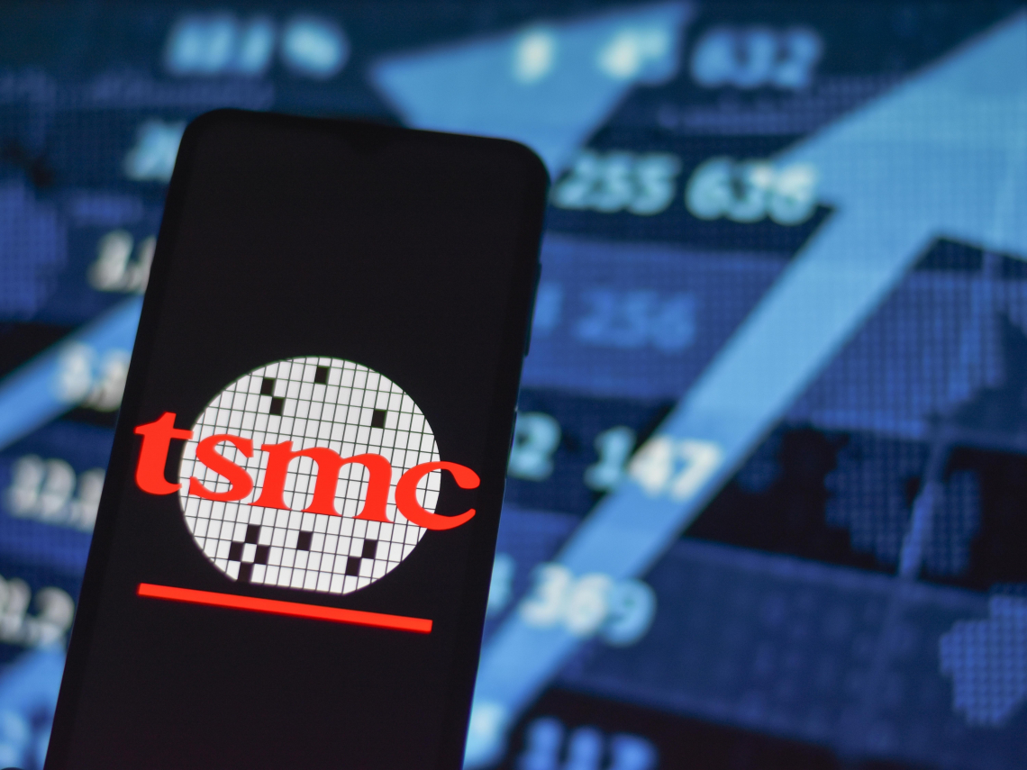 台股暴漲千點史上第二強，外資賣超8天結束、買超371億玩真的？先看台積電股價「一關鍵」再定論